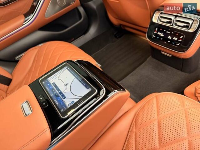 Чорний Мерседес С Клас, об'ємом двигуна 3.98 л та пробігом 62 тис. км за 129900 $, фото 62 на Automoto.ua