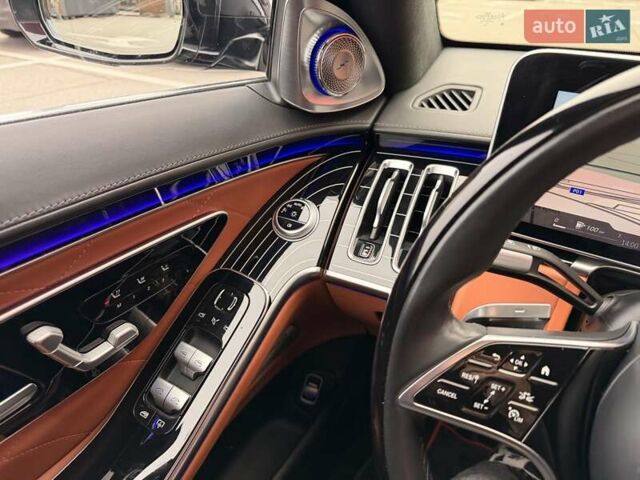 Чорний Мерседес С Клас, об'ємом двигуна 3.98 л та пробігом 62 тис. км за 129900 $, фото 102 на Automoto.ua