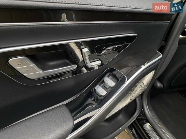 Черный Мерседес С Класс, объемом двигателя 3 л и пробегом 93 тыс. км за 96900 $, фото 19 на Automoto.ua