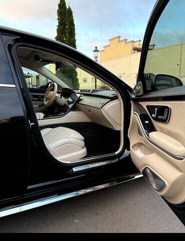 Черный Мерседес С Класс, объемом двигателя 3 л и пробегом 76 тыс. км за 130000 $, фото 6 на Automoto.ua