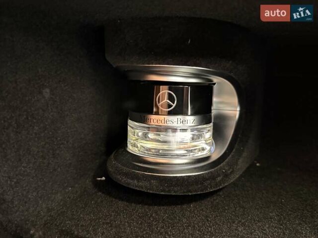 Чорний Мерседес С Клас, об'ємом двигуна 3.98 л та пробігом 62 тис. км за 129900 $, фото 86 на Automoto.ua