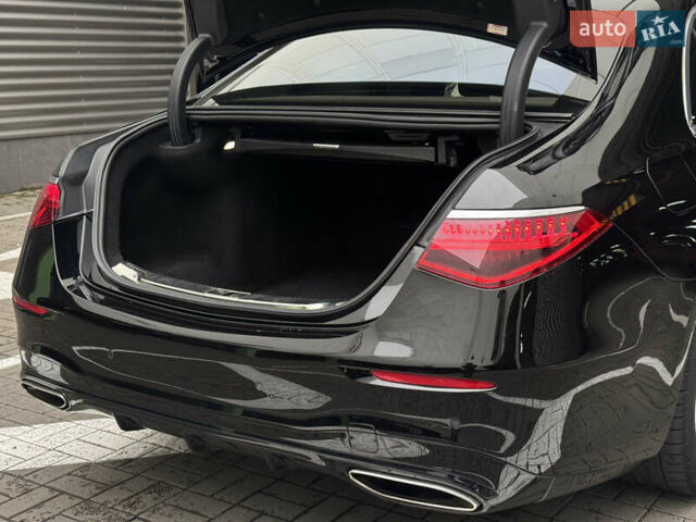 Черный Мерседес С Класс, объемом двигателя 4 л и пробегом 65 тыс. км за 105000 $, фото 31 на Automoto.ua