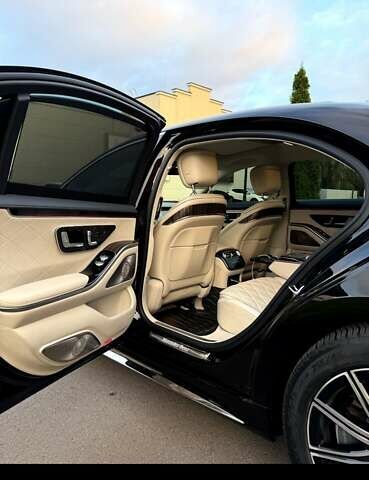 Черный Мерседес С Класс, объемом двигателя 3 л и пробегом 76 тыс. км за 130000 $, фото 8 на Automoto.ua