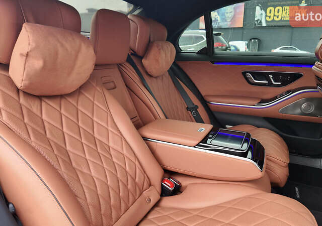 Черный Мерседес С Класс, объемом двигателя 3.98 л и пробегом 96 тыс. км за 92990 $, фото 10 на Automoto.ua