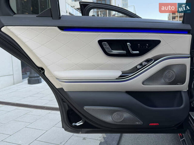 Черный Мерседес С Класс, объемом двигателя 3 л и пробегом 52 тыс. км за 130000 $, фото 63 на Automoto.ua