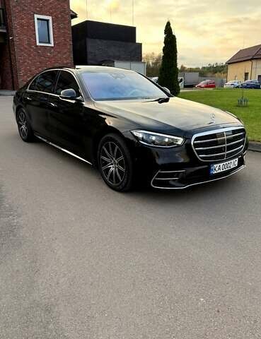 Черный Мерседес С Класс, объемом двигателя 3 л и пробегом 76 тыс. км за 130000 $, фото 1 на Automoto.ua