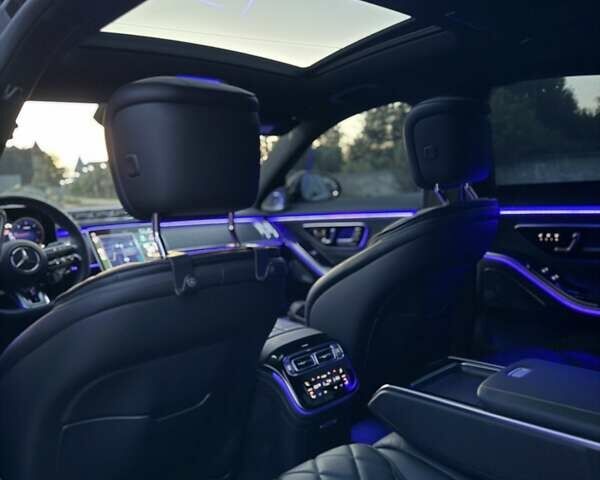 Чорний Мерседес С Клас, об'ємом двигуна 2.93 л та пробігом 75 тис. км за 91999 $, фото 23 на Automoto.ua