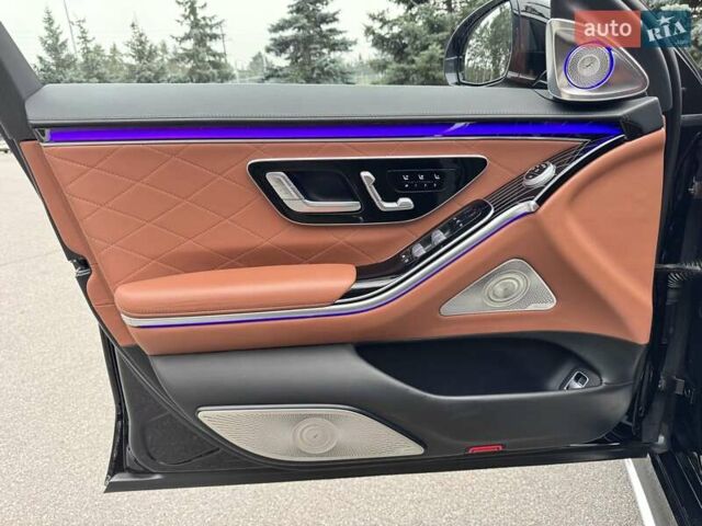 Мерседес С Клас 2021 у Києві на Automoto.ua Чорний Мерседес С Клас, об'ємом двигуна 3.98 л та пробігом 66 тис. км за 140000 $, фото 21 на Automoto.ua