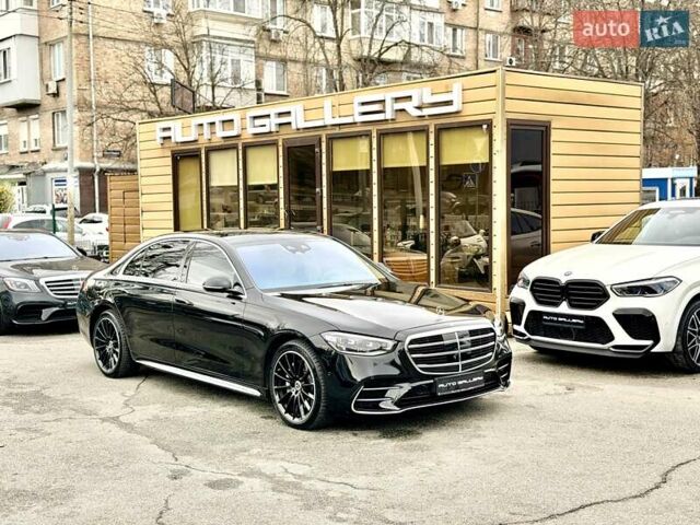 Чорний Мерседес С Клас, об'ємом двигуна 4 л та пробігом 38 тис. км за 134999 $, фото 5 на Automoto.ua