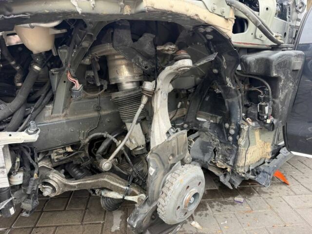 Чорний Мерседес С Клас, об'ємом двигуна 0 л та пробігом 30 тис. км за 44516 $, фото 4 на Automoto.ua