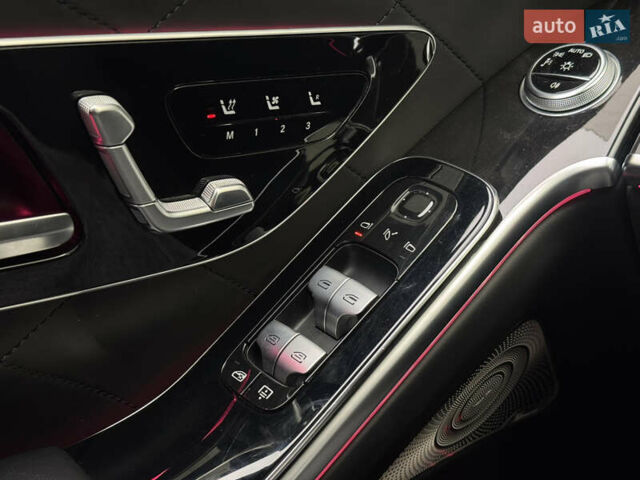 Черный Мерседес С Класс, объемом двигателя 4 л и пробегом 65 тыс. км за 105000 $, фото 27 на Automoto.ua