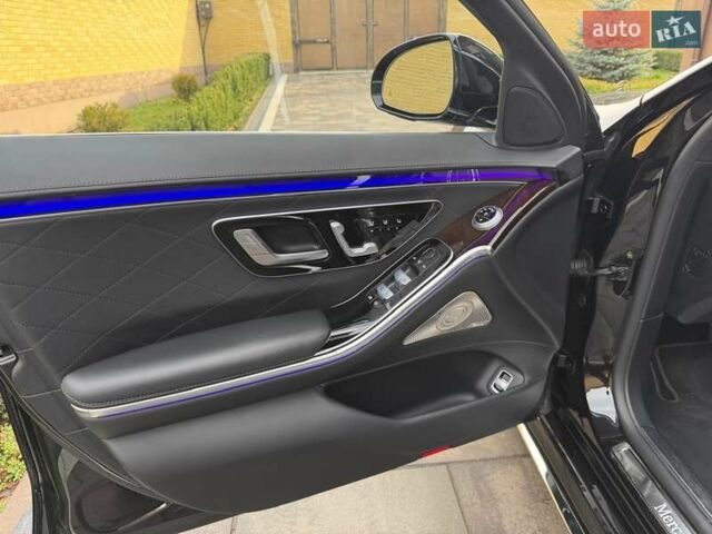 Чорний Мерседес С Клас, об'ємом двигуна 3 л та пробігом 64 тис. км за 139800 $, фото 17 на Automoto.ua