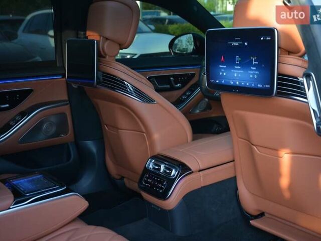 Чорний Мерседес С Клас, об'ємом двигуна 3 л та пробігом 102 тис. км за 98700 $, фото 72 на Automoto.ua