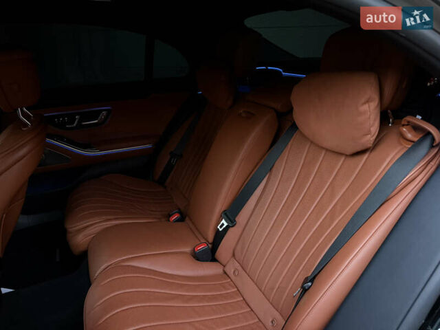 Чорний Мерседес С Клас, об'ємом двигуна 2.93 л та пробігом 98 тис. км за 113000 $, фото 22 на Automoto.ua