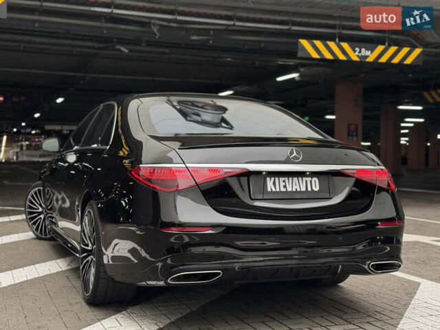 Черный Мерседес С Класс, объемом двигателя 4 л и пробегом 65 тыс. км за 105000 $, фото 6 на Automoto.ua
