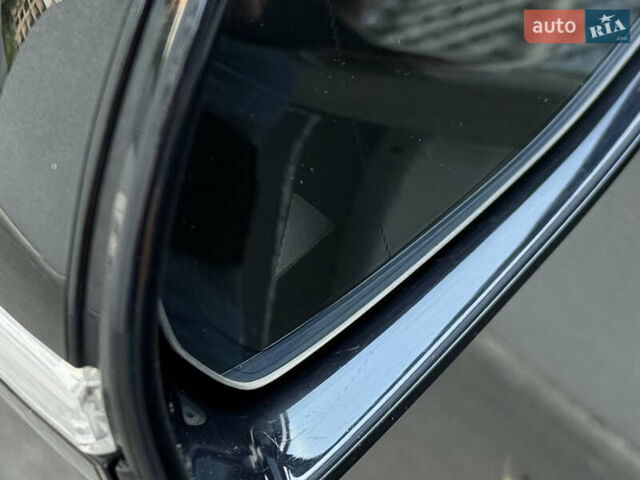 Черный Мерседес С Класс, объемом двигателя 3 л и пробегом 52 тыс. км за 130000 $, фото 38 на Automoto.ua