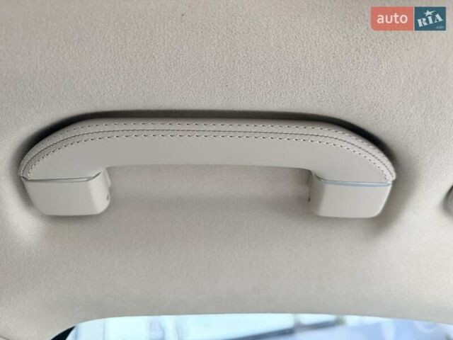 Чорний Мерседес С Клас, об'ємом двигуна 4 л та пробігом 38 тис. км за 134999 $, фото 46 на Automoto.ua