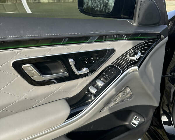 Черный Мерседес С Класс, объемом двигателя 3 л и пробегом 107 тыс. км за 110000 $, фото 21 на Automoto.ua