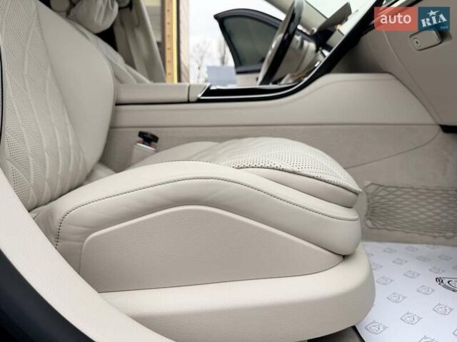 Чорний Мерседес С Клас, об'ємом двигуна 4 л та пробігом 38 тис. км за 134999 $, фото 29 на Automoto.ua