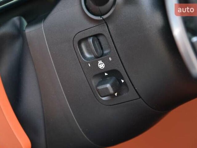 Чорний Мерседес С Клас, об'ємом двигуна 3 л та пробігом 102 тис. км за 98700 $, фото 32 на Automoto.ua