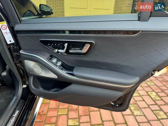 Черный Мерседес С Класс, объемом двигателя 3 л и пробегом 23 тыс. км за 134000 $, фото 12 на Automoto.ua