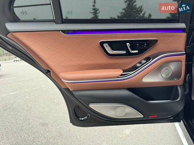 Мерседес С Клас 2021 у Києві на Automoto.ua Чорний Мерседес С Клас, об'ємом двигуна 3.98 л та пробігом 66 тис. км за 140000 $, фото 26 на Automoto.ua