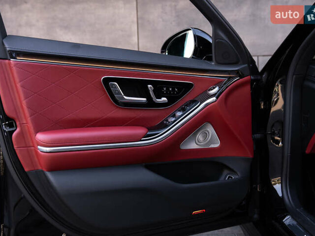 Черный Мерседес С Класс, объемом двигателя 3 л и пробегом 24 тыс. км за 145000 $, фото 27 на Automoto.ua