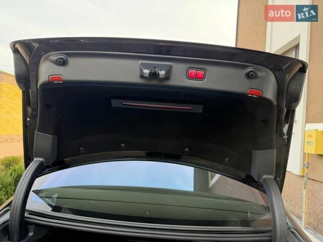Чорний Мерседес С Клас, об'ємом двигуна 3 л та пробігом 64 тис. км за 139800 $, фото 14 на Automoto.ua
