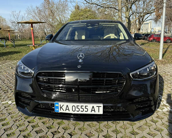 Черный Мерседес С Класс, объемом двигателя 2.93 л и пробегом 49 тыс. км за 117000 $, фото 1 на Automoto.ua