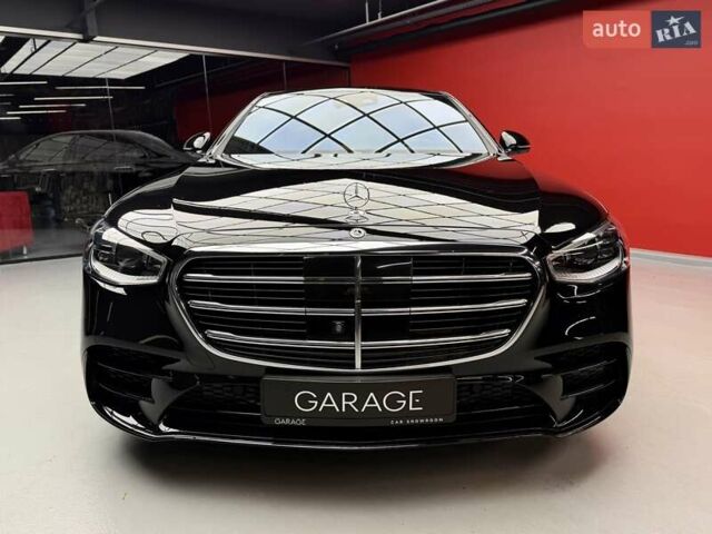 Черный Мерседес С Класс, объемом двигателя 4 л и пробегом 117 тыс. км за 113900 $, фото 2 на Automoto.ua
