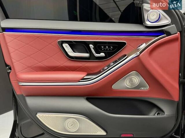 Чорний Мерседес С Клас, об'ємом двигуна 4 л та пробігом 73 тис. км за 139800 $, фото 24 на Automoto.ua