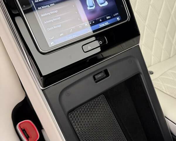 Черный Мерседес С Класс, объемом двигателя 3.98 л и пробегом 23 тыс. км за 179800 $, фото 80 на Automoto.ua