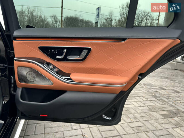 Черный Мерседес С Класс, объемом двигателя 2.93 л и пробегом 22 тыс. км за 143500 $, фото 23 на Automoto.ua