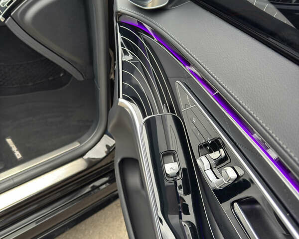 Черный Мерседес С Класс, объемом двигателя 3.98 л и пробегом 95 тыс. км за 135 $, фото 17 на Automoto.ua