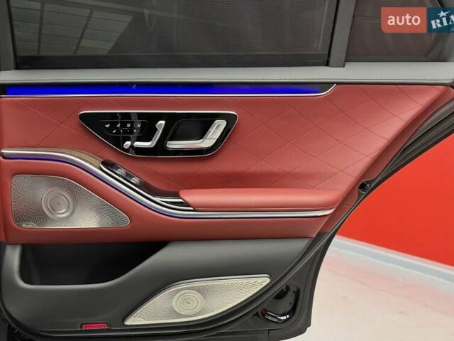 Чорний Мерседес С Клас, об'ємом двигуна 4 л та пробігом 73 тис. км за 139800 $, фото 46 на Automoto.ua