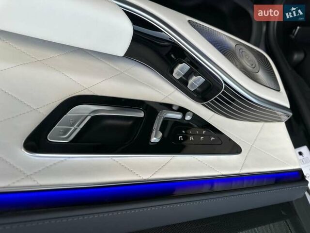 Черный Мерседес С Класс, объемом двигателя 3.98 л и пробегом 25 тыс. км за 180000 $, фото 73 на Automoto.ua