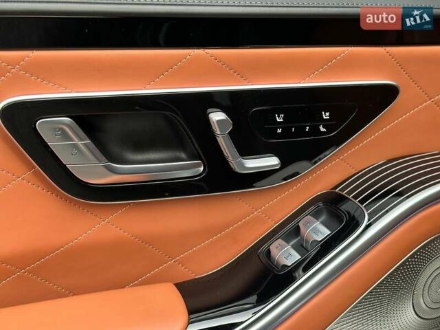 Черный Мерседес С Класс, объемом двигателя 3.98 л и пробегом 44 тыс. км за 139900 $, фото 44 на Automoto.ua