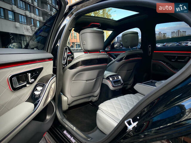 Чорний Мерседес С Клас, об'ємом двигуна 3.98 л та пробігом 64 тис. км за 104900 $, фото 35 на Automoto.ua