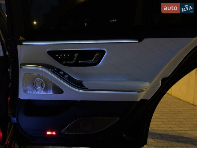 Черный Мерседес С Класс, объемом двигателя 3.98 л и пробегом 23 тыс. км за 177000 $, фото 68 на Automoto.ua