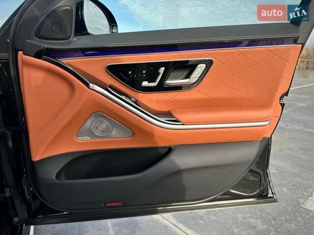 Черный Мерседес С Класс, объемом двигателя 2.93 л и пробегом 7 тыс. км за 139900 $, фото 58 на Automoto.ua