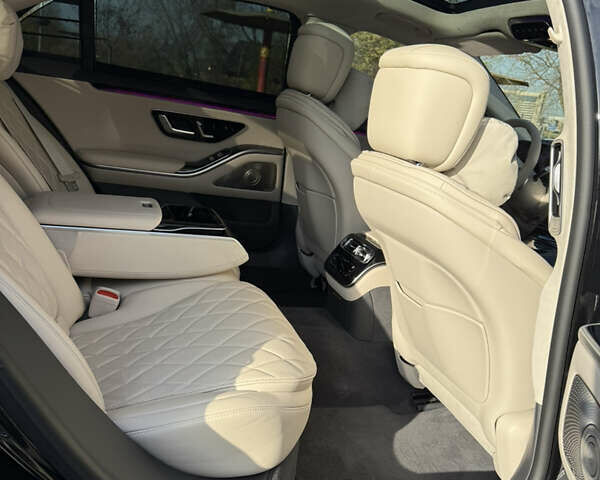 Черный Мерседес С Класс, объемом двигателя 2.93 л и пробегом 49 тыс. км за 117000 $, фото 29 на Automoto.ua