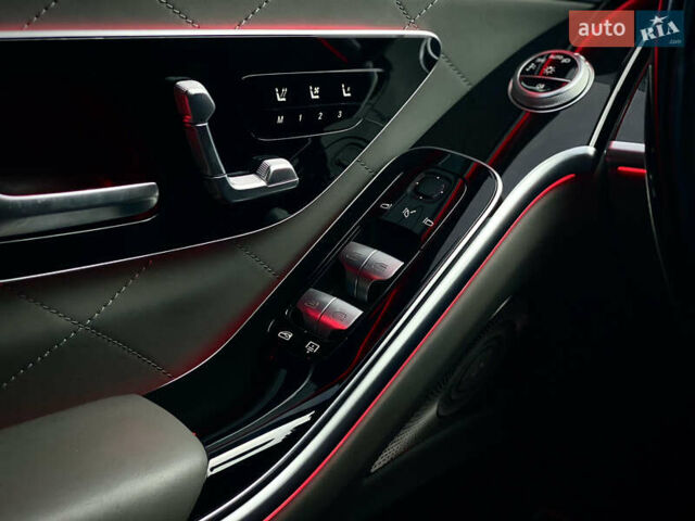 Чорний Мерседес С Клас, об'ємом двигуна 3.98 л та пробігом 64 тис. км за 104900 $, фото 34 на Automoto.ua