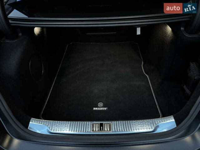 Черный Мерседес С Класс, объемом двигателя 3.98 л и пробегом 23 тыс. км за 185000 $, фото 60 на Automoto.ua