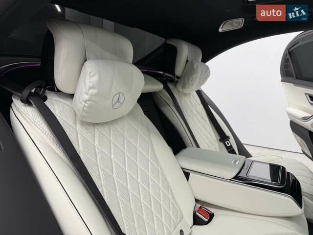 Черный Мерседес С Класс, объемом двигателя 3.98 л и пробегом 23 тыс. км за 179800 $, фото 77 на Automoto.ua