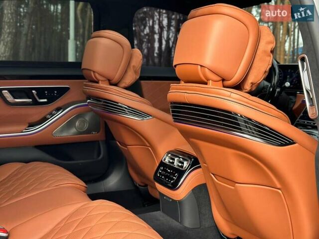 Черный Мерседес С Класс, объемом двигателя 3.98 л и пробегом 44 тыс. км за 139900 $, фото 79 на Automoto.ua