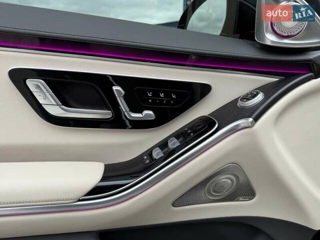 Черный Мерседес С Класс, объемом двигателя 3 л и пробегом 37 тыс. км за 120000 $, фото 54 на Automoto.ua