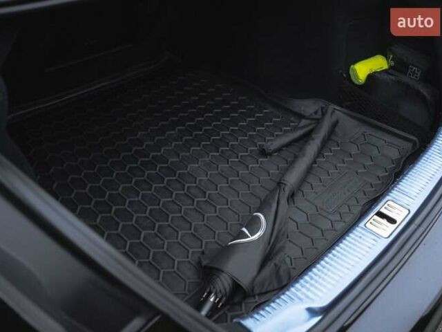 Чорний Мерседес С Клас, об'ємом двигуна 2.93 л та пробігом 97 тис. км за 119900 $, фото 22 на Automoto.ua