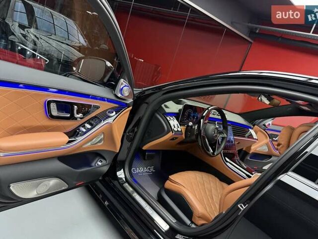 Черный Мерседес С Класс, объемом двигателя 4 л и пробегом 117 тыс. км за 113900 $, фото 24 на Automoto.ua