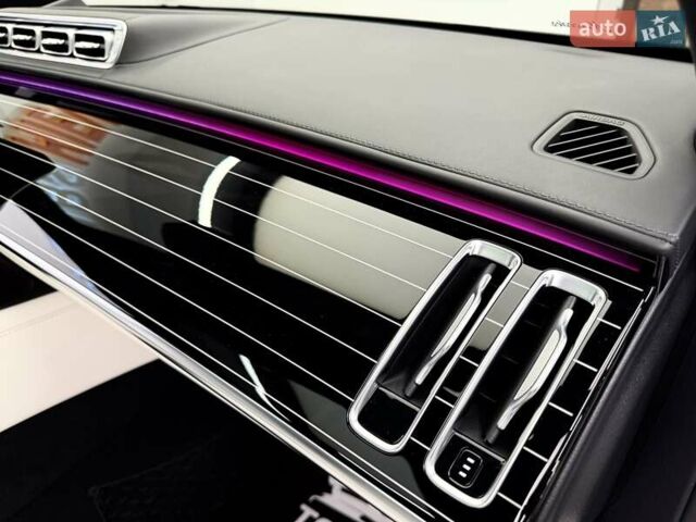 Черный Мерседес С Класс, объемом двигателя 3.98 л и пробегом 23 тыс. км за 179800 $, фото 66 на Automoto.ua