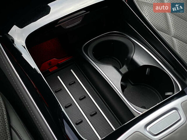 Чорний Мерседес С Клас, об'ємом двигуна 3.98 л та пробігом 64 тис. км за 104900 $, фото 31 на Automoto.ua
